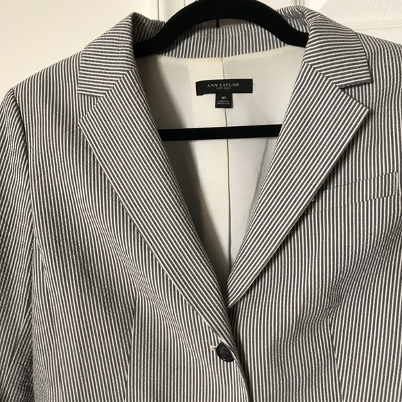 Ann Taylor Jackets & Blazers - Ann Taylor pinstripe Blazer, size 10